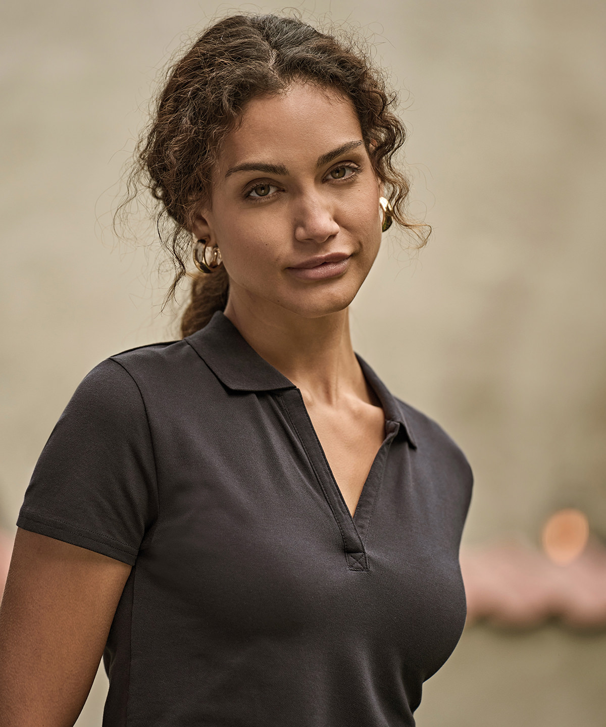 Polo stretch luxueux à col en V pour femmes (1409) tee jays personnalisé brodé - vue 1