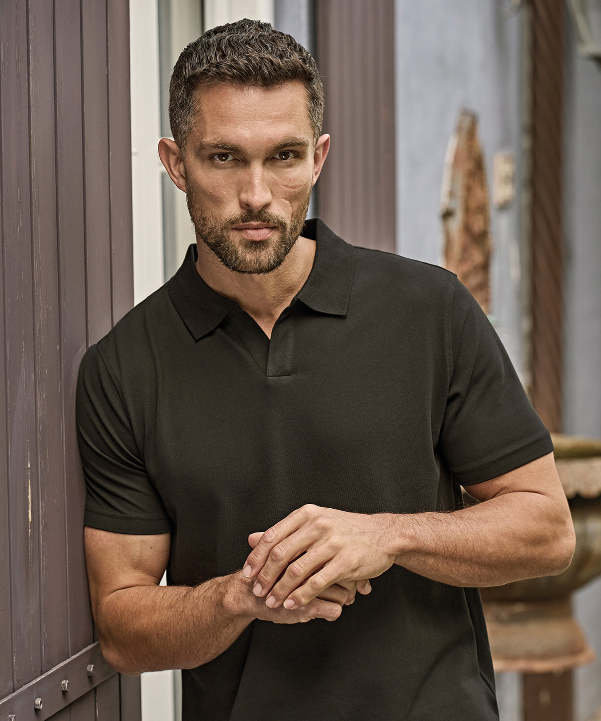 Polo stretch luxueux à col en V (1404) jays tee personnalisé brodé