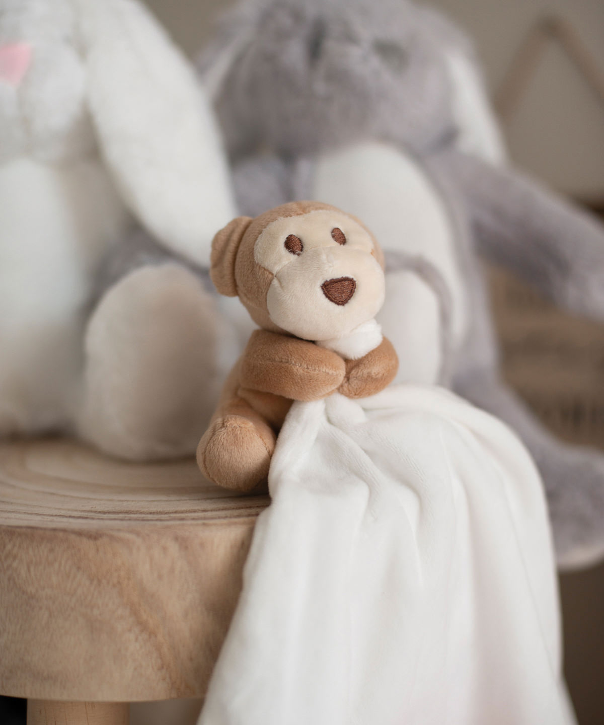 Doudou singe mumbles – Vêtement bébé personnalisé brodé - vue 1