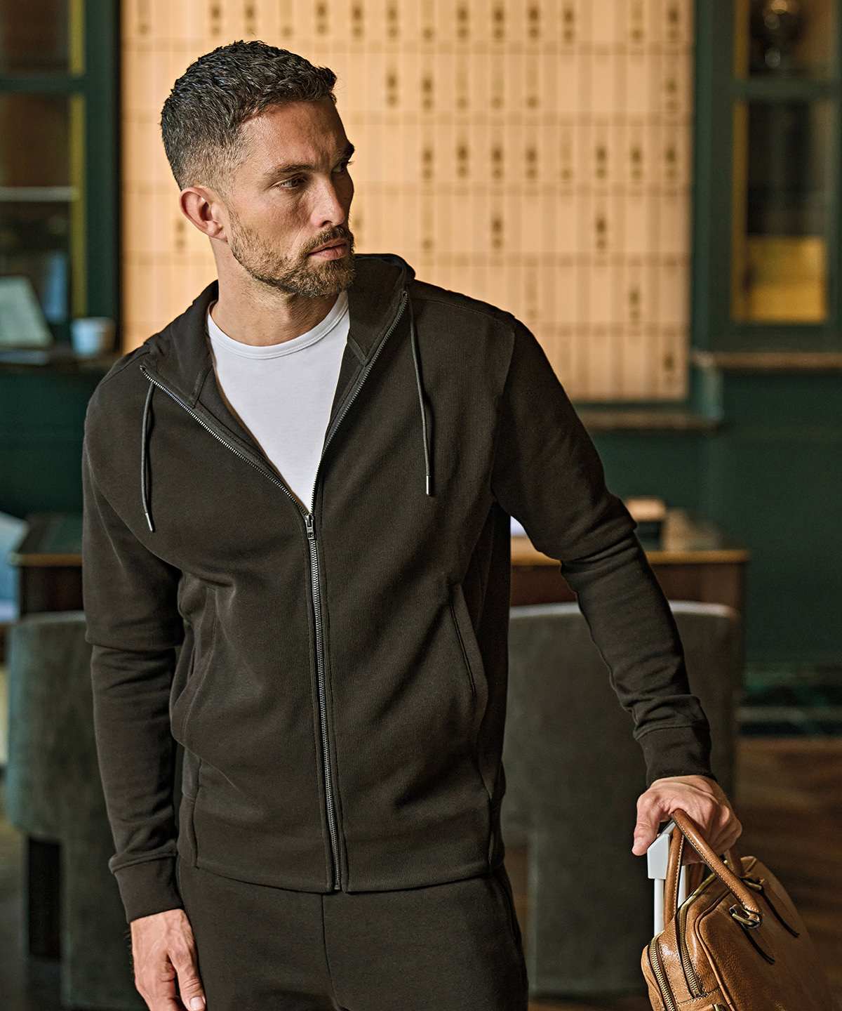 Sweatshirt interlock côtelé à capuche et zip intégral (5508) tee jays personnalisé entreprise - vue 1