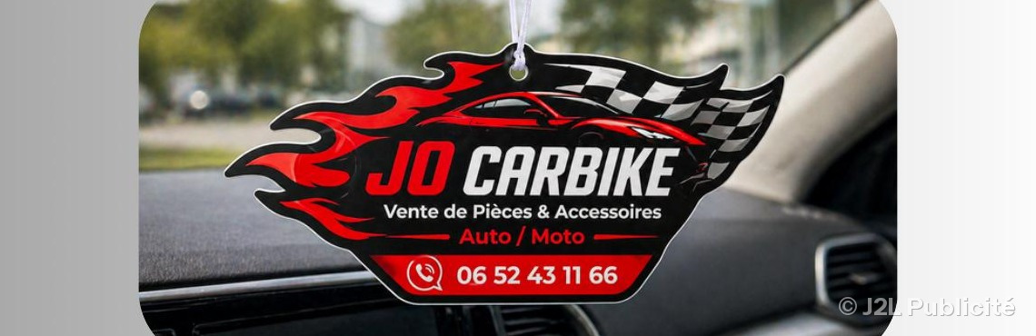 Désodorisant voiture personnalisé découpe libre Jo Carbike — moto et voiture